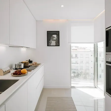 Pescaia - 2 Bedrooms And 2 Balconies In Alvalade アパート