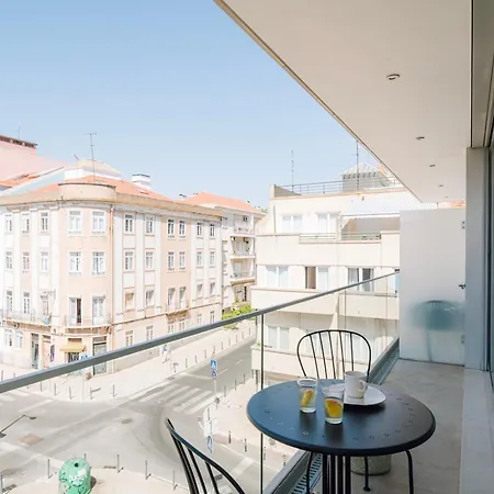 Pescaia - 2 Bedrooms And 2 Balconies In Alvalade Lägenhet *