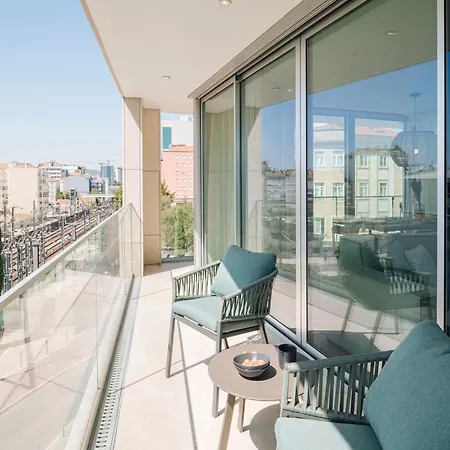 Apartment Pescaia - 2 Bedrooms And 2 Balconies In Alvalade *