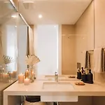 Daire Pescaia - 2 Bedrooms And 2 Balconies In Alvalade Lisboa