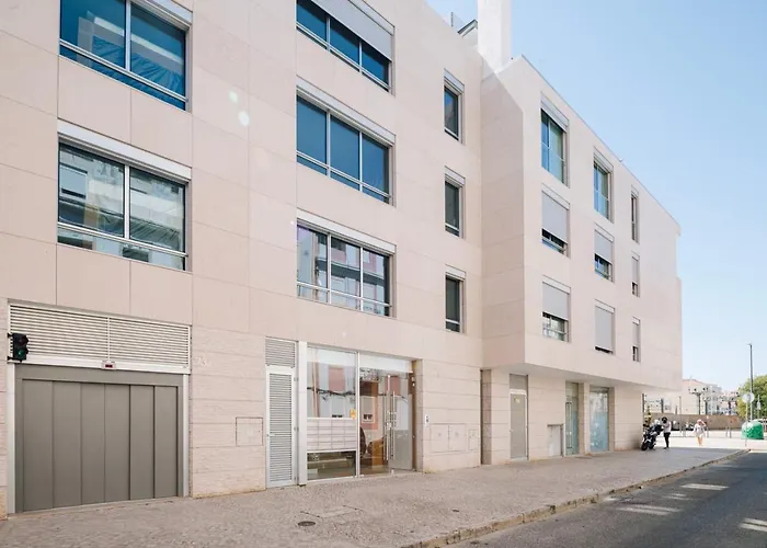 דירה Pescaia - 2 Bedrooms And 2 Balconies In Alvalade